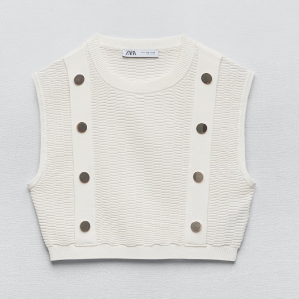 New! Zara medium buttoned knit crop top. - Picture 2 of 13